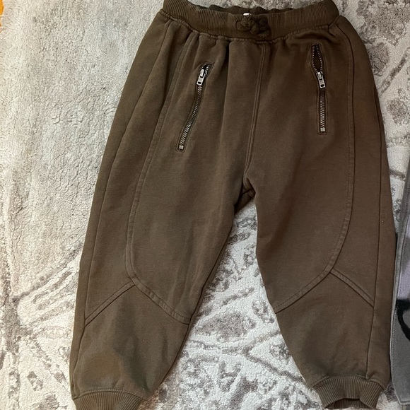 Zara boys joggers 4/5 - Picture 1 of 2